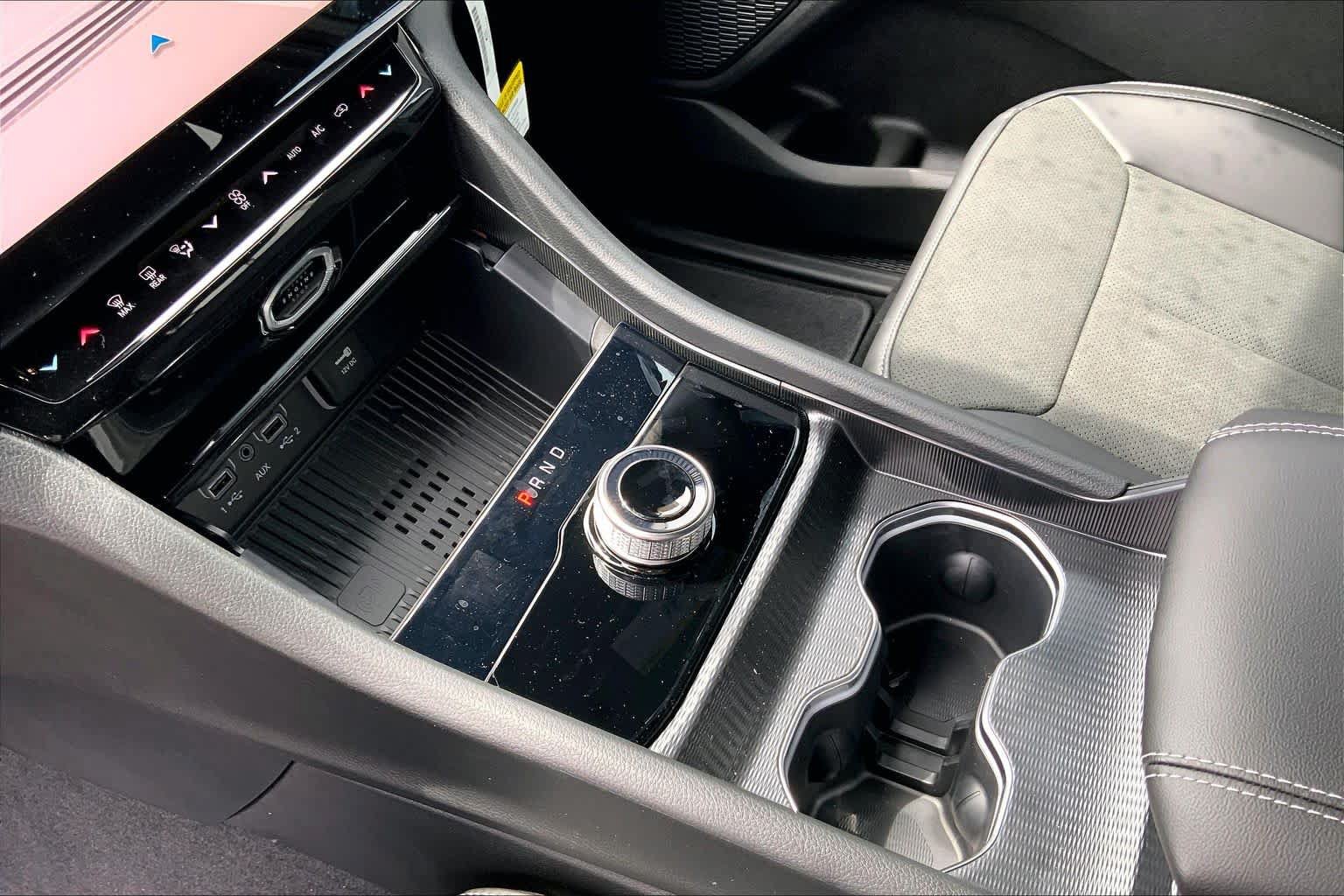 New 2026 Jeep Grand Cherokee Altitude RWD image 5