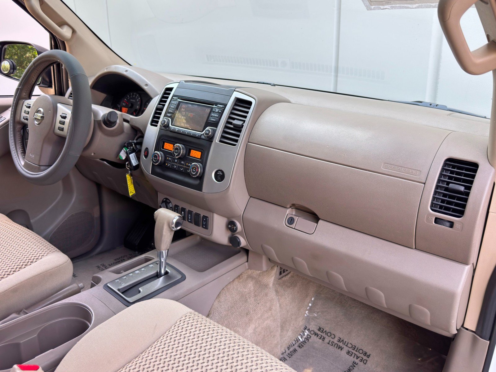 Used 2017 Nissan Frontier SV w/ SV Value Truck Package AWD/4WD image 13