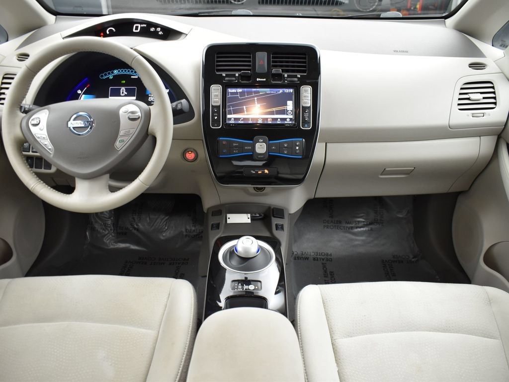Used 2017 Nissan Leaf SV FWD image 15