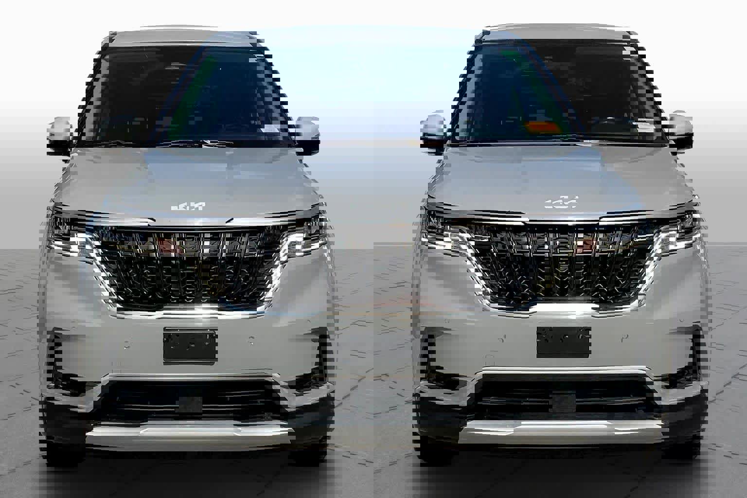 Used 2022 Kia Carnival EX image 4