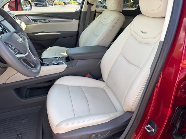 Certified 2021 Cadillac XT5 Premium Luxury AWD/4WD image 9