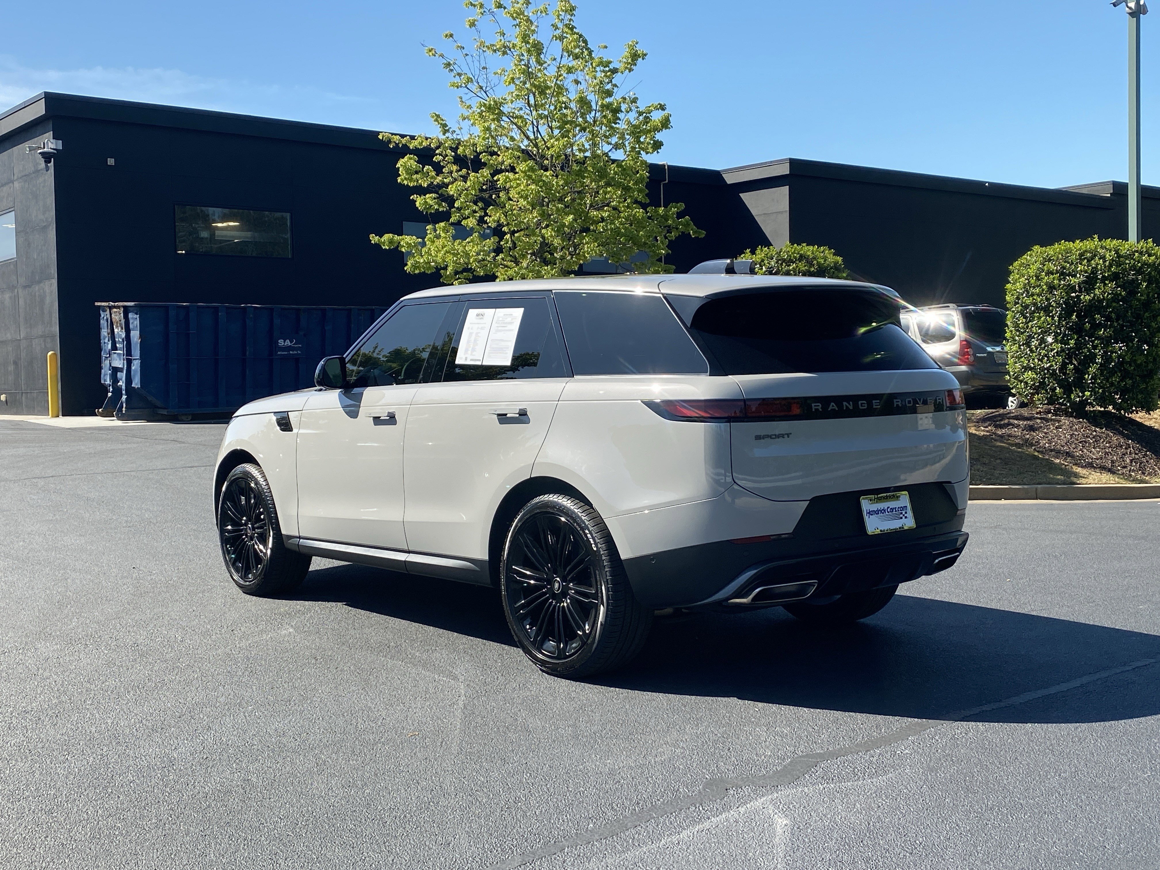 Used 2024 Land Rover Range Rover Sport SE AWD/4WD image 15