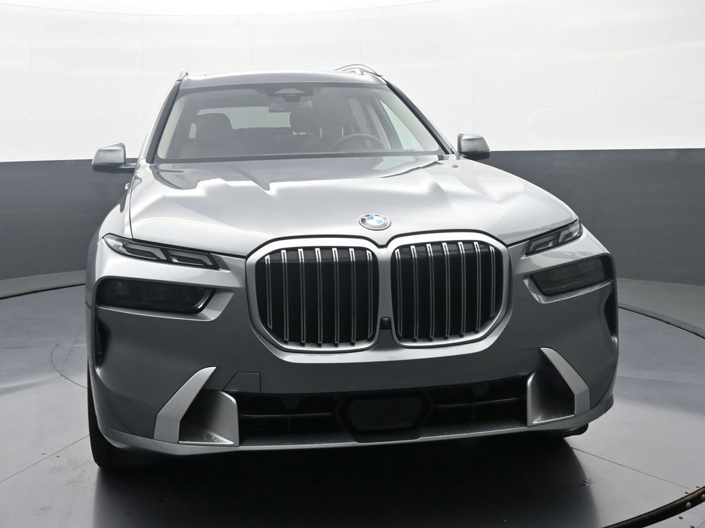 Used 2026 BMW X7 xDrive40i AWD/4WD image 2