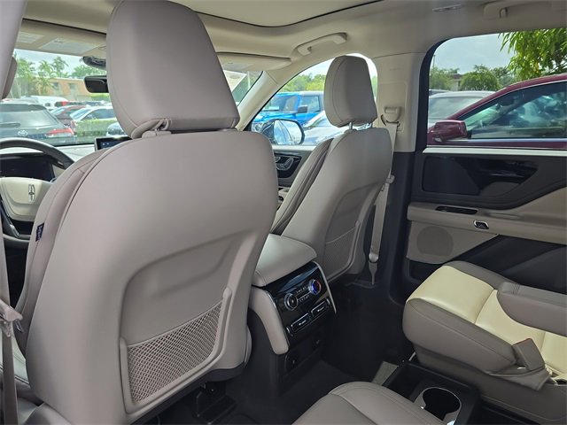 Used 2024 Lincoln Aviator Premiere w/ Premium Package image 14