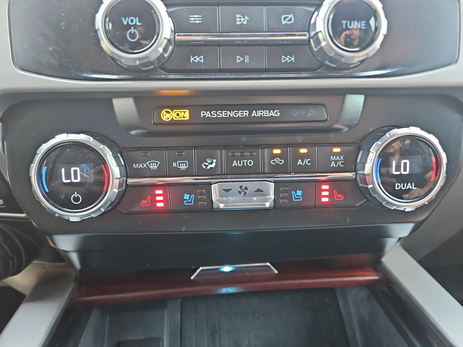 Used 2022 Ford F250 King Ranch w/ Tremor Off-Road Package AWD/4WD image 25