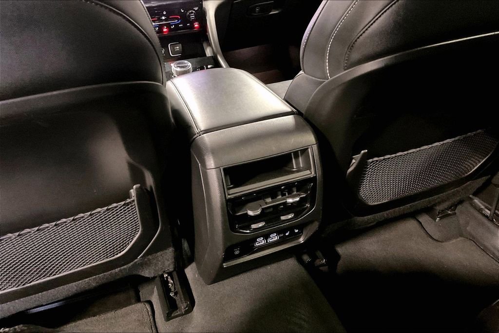 Used 2023 Jeep Grand Cherokee Limited image 31