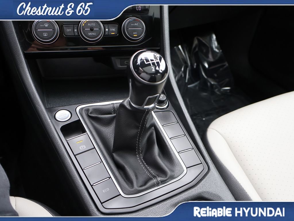 Used 2021 Volkswagen Jetta R-Line FWD image 39