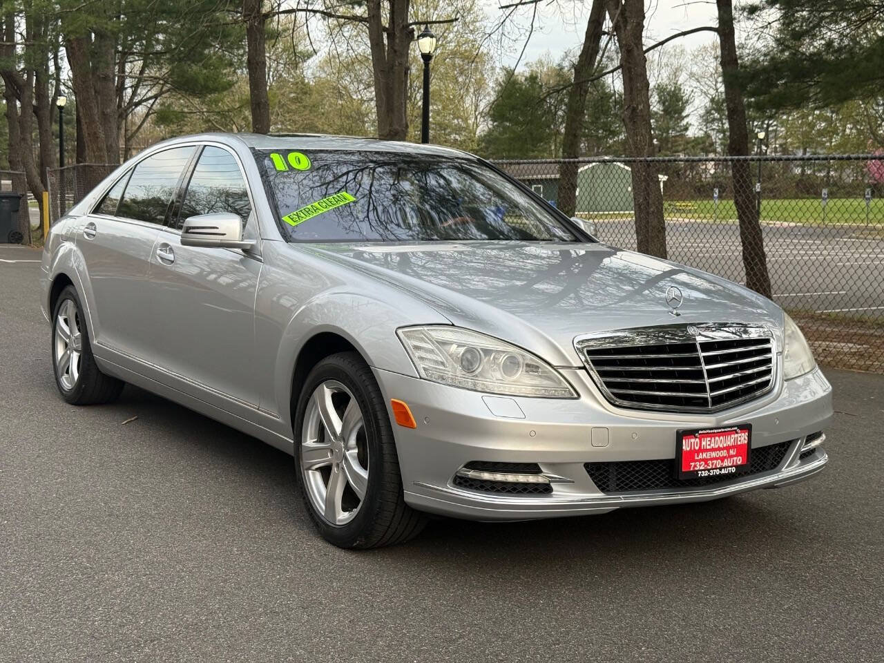 Used 2010 Mercedes-Benz S 550 4MATIC image 3