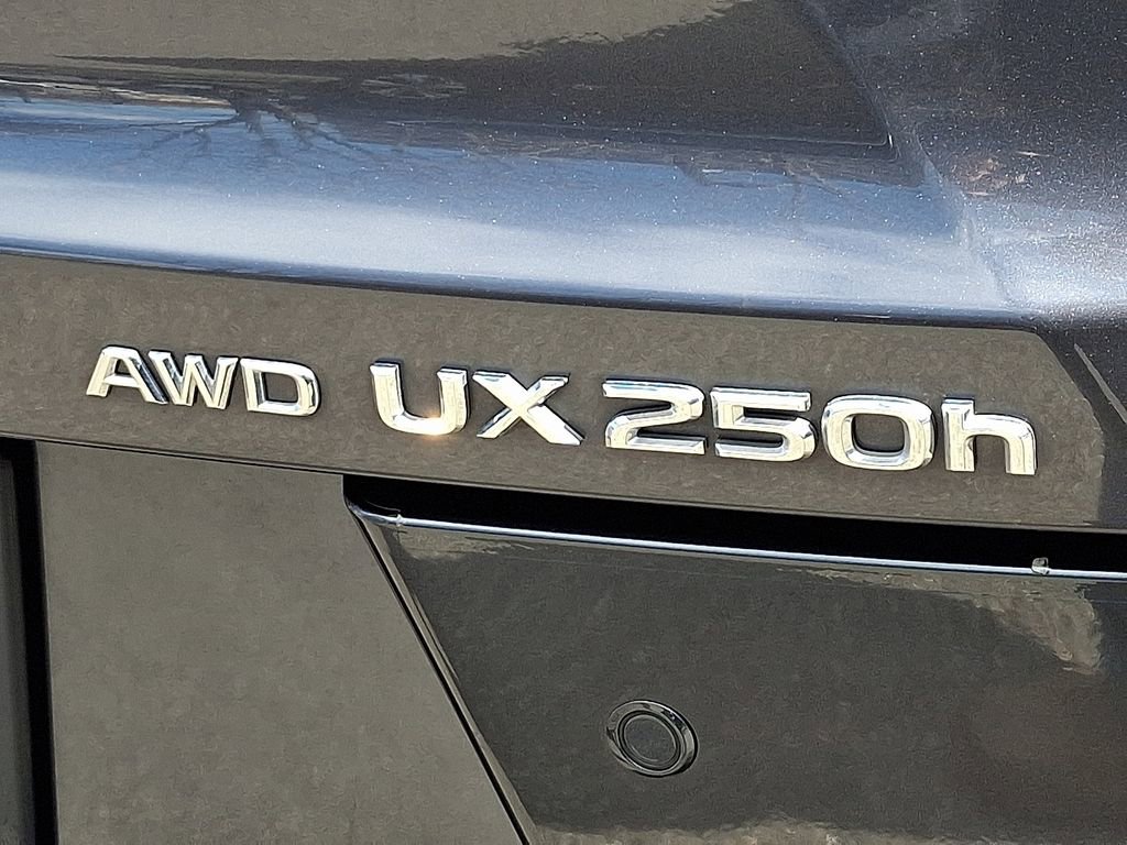 Used 2023 Lexus UX 250h AWD w/ Accessory Package (Z2) image 30
