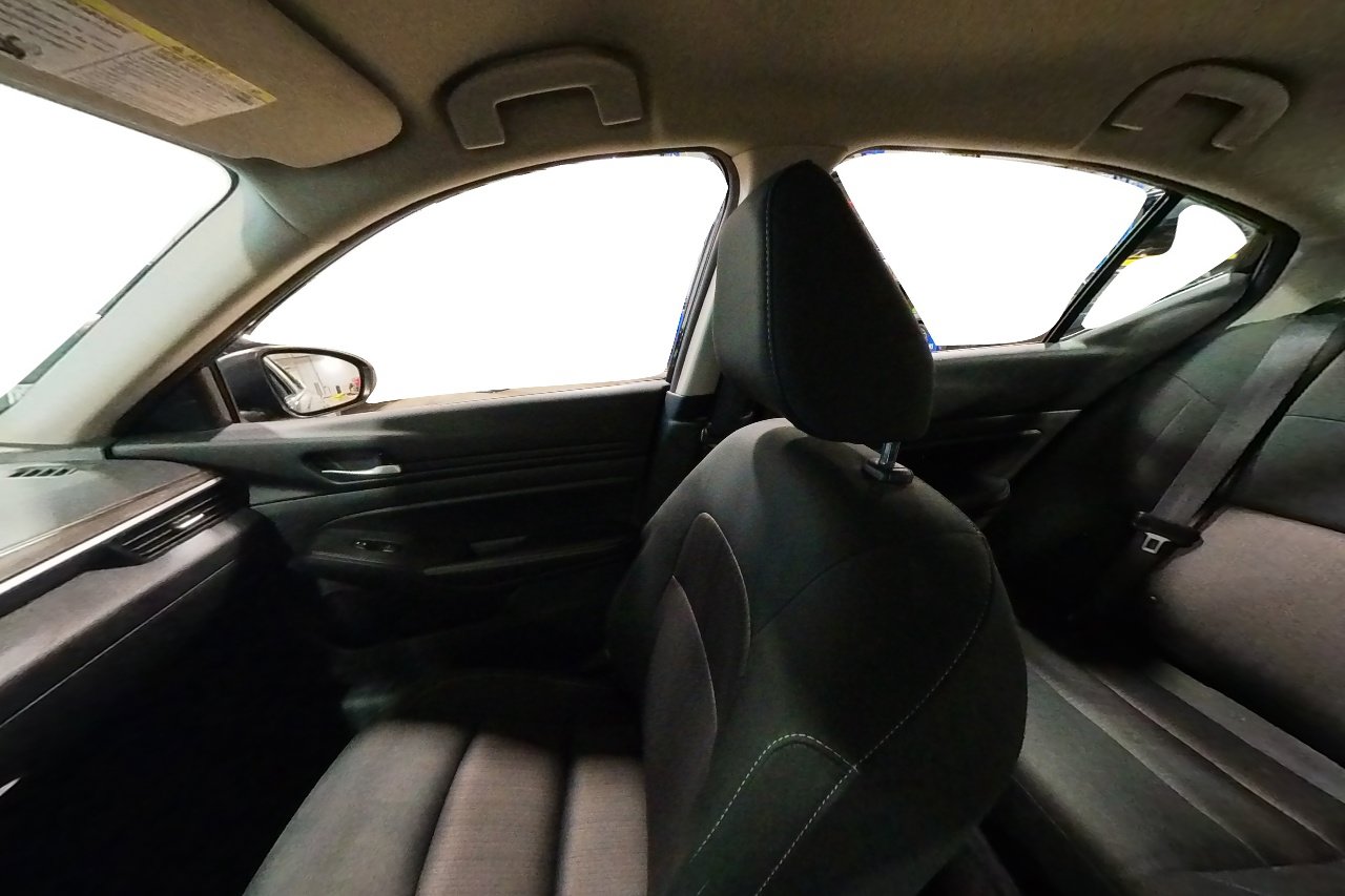 Used 2024 Nissan Altima 2.5 SV image 38