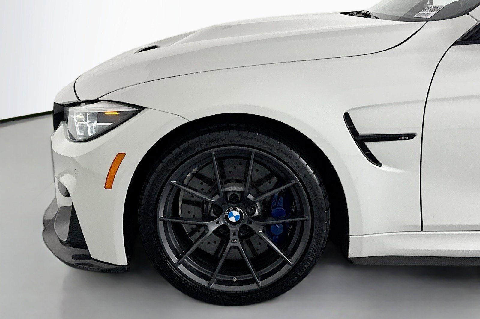 Used 2018 BMW M3 CS w/ Executive Package RWD image 9