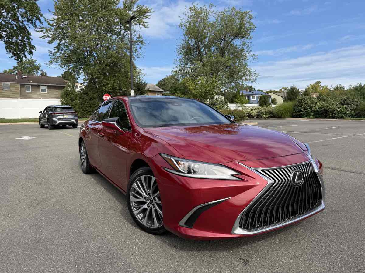 Used 2019 Lexus ES 350 w/ Accessory Package 2 FWD image 1