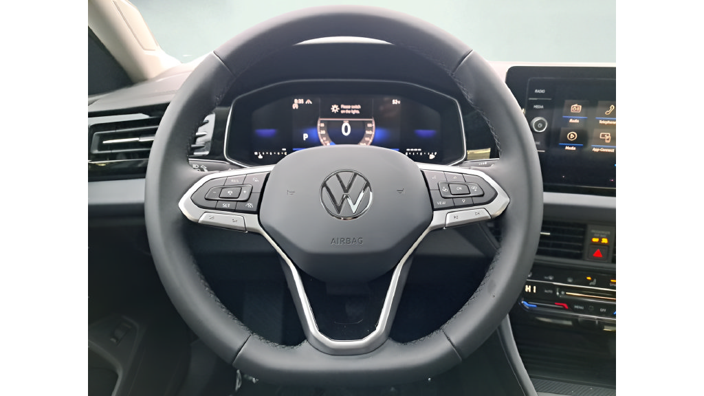 New 2026 Volkswagen Jetta SE FWD image 17