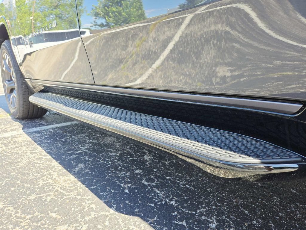 New 2026 Jeep Grand Wagoneer Limited w/ Convenience Group I AWD/4WD image 11