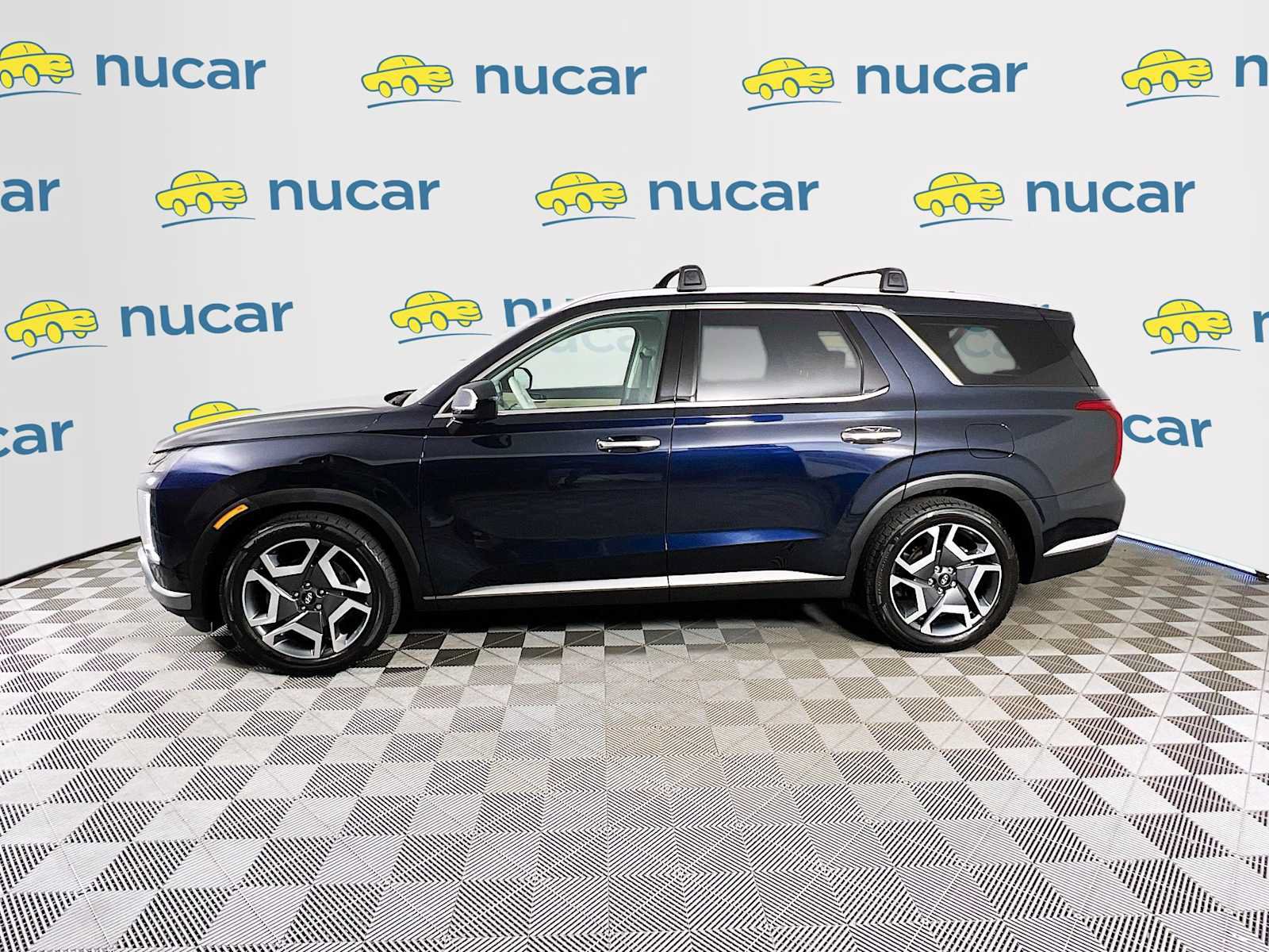 Certified 2023 Hyundai Palisade Limited w/ Cargo Package AWD/4WD image 4