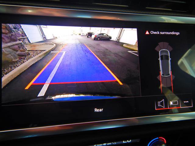 Used 2025 Audi Q3 2.0T Premium image 19