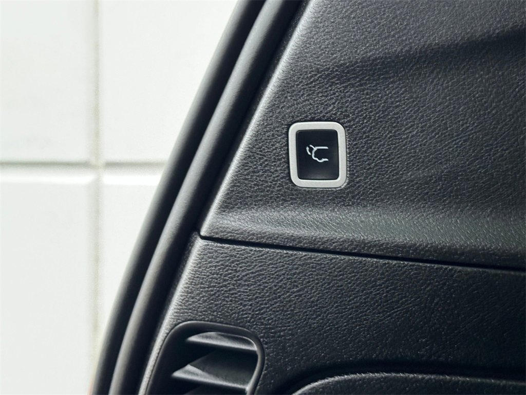 Used 2020 Chrysler Pacifica Touring-L w/ S Appearance Package image 27