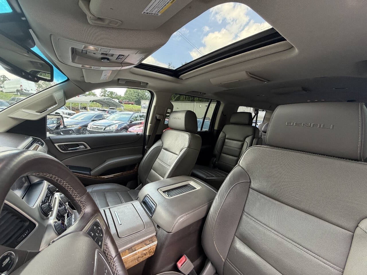 Used 2015 GMC Yukon XL Denali w/ Open Road Package AWD/4WD image 20