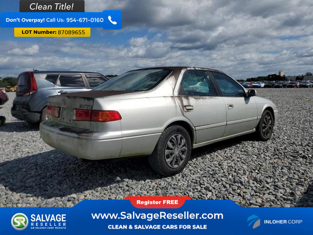 Used 2001 Toyota Camry image 4