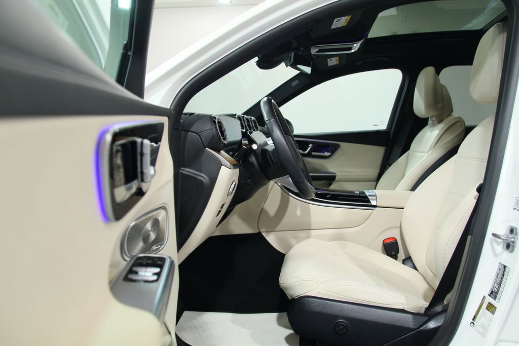 Certified 2023 Mercedes-Benz GLC 300 4MATIC image 4