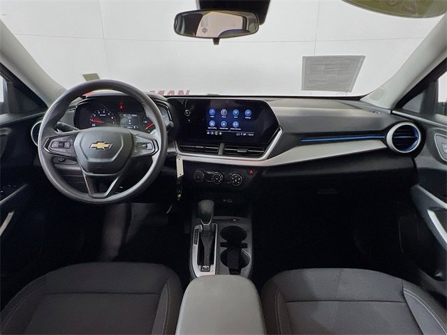 Used 2024 Chevrolet Trax LS image 22