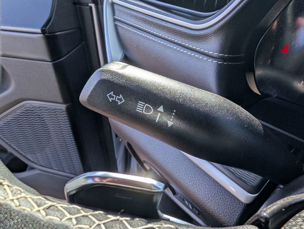 Used 2024 Jeep Grand Cherokee L Altitude image 30