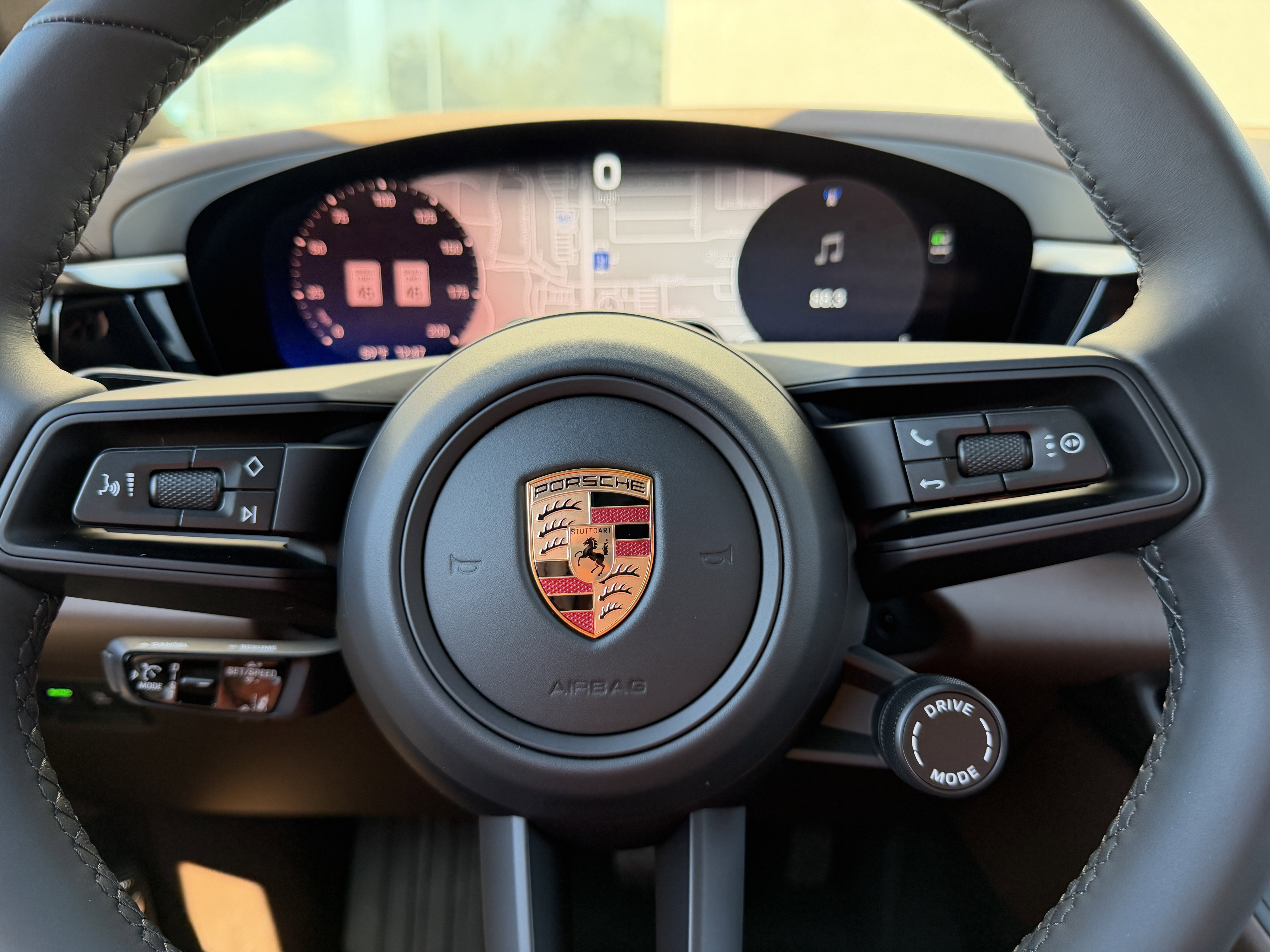 New 2026 Porsche Macan 4 Electric image 32