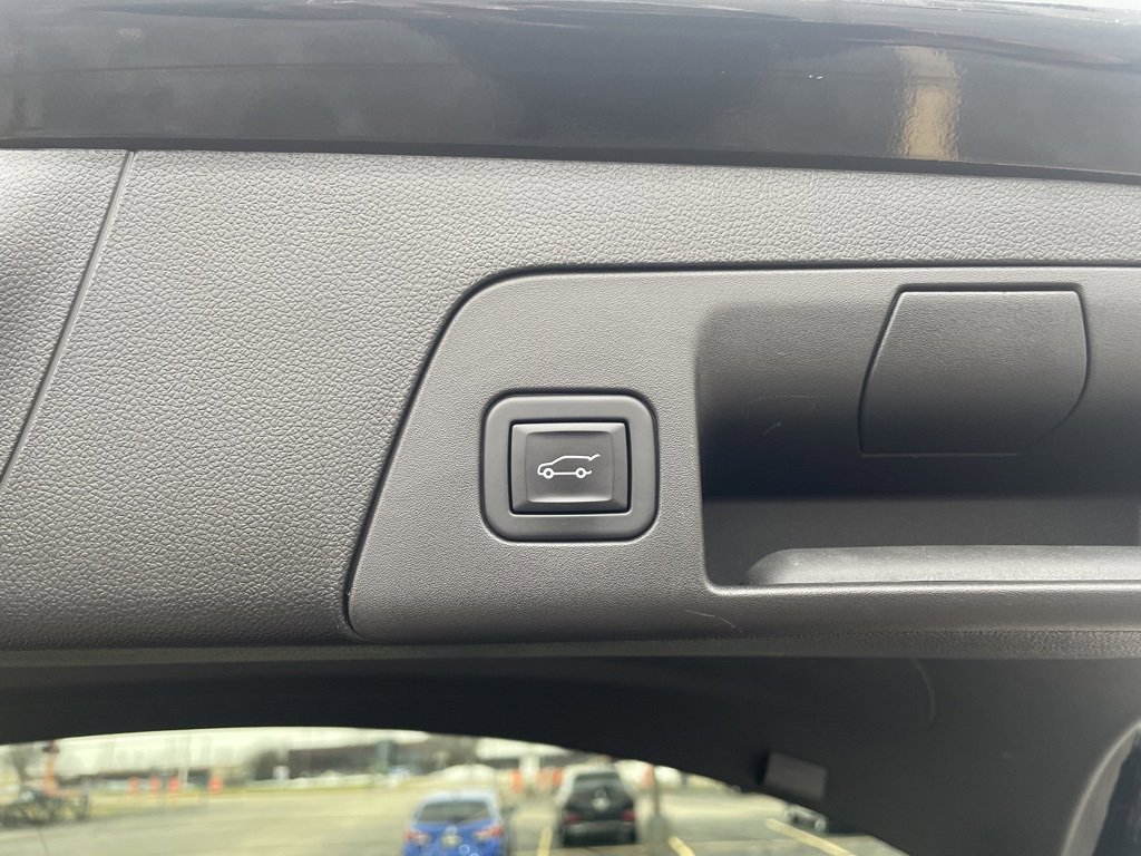 Used 2023 Buick Envision Essence image 18