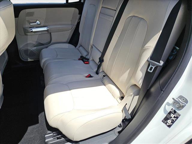 New 2025 Mercedes-Benz GLB 250 image 16