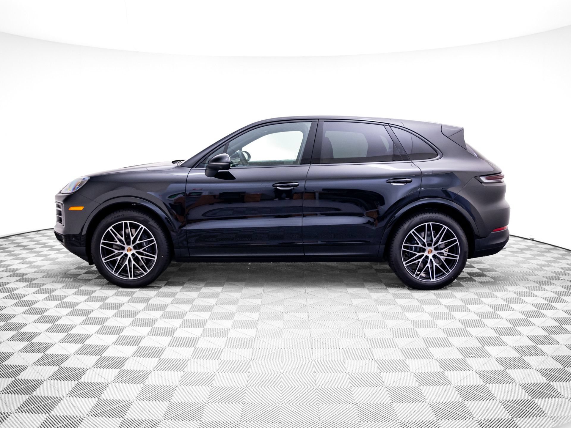 New 2026 Porsche Cayenne AWD/4WD image 2