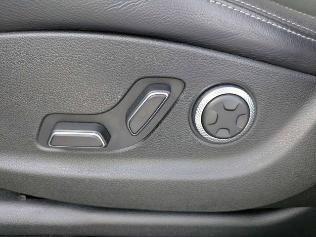 Used 2025 Genesis GV70 2.5T AWD/4WD image 21