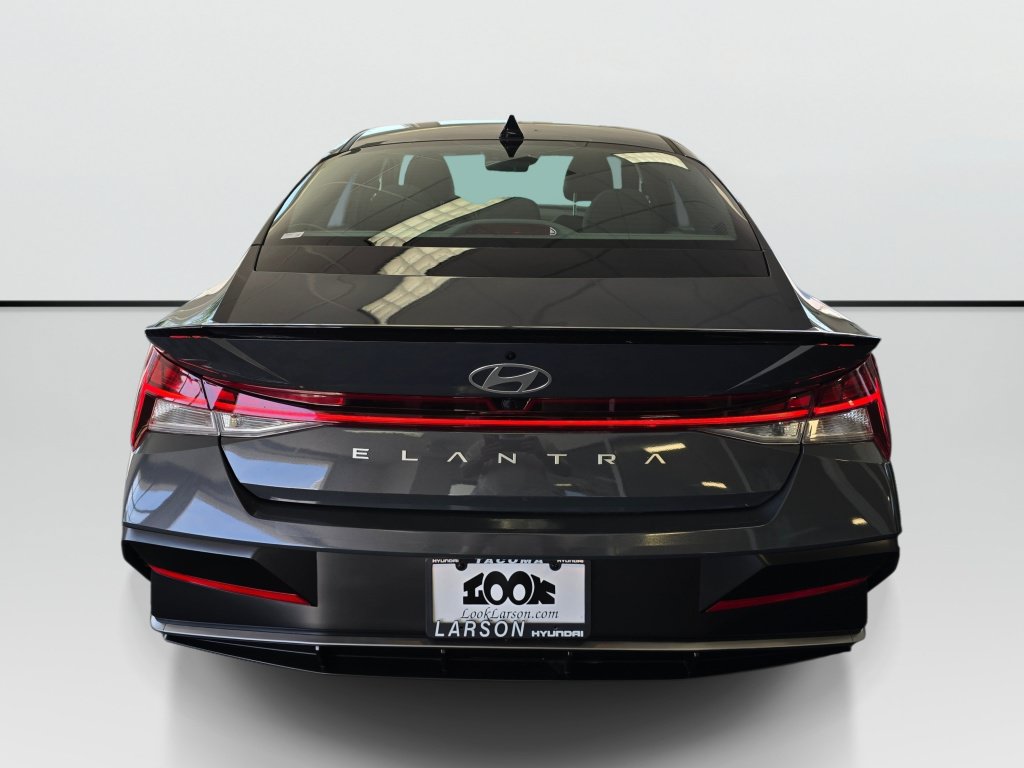 New 2026 Hyundai Elantra SEL Sport Premium FWD image 5