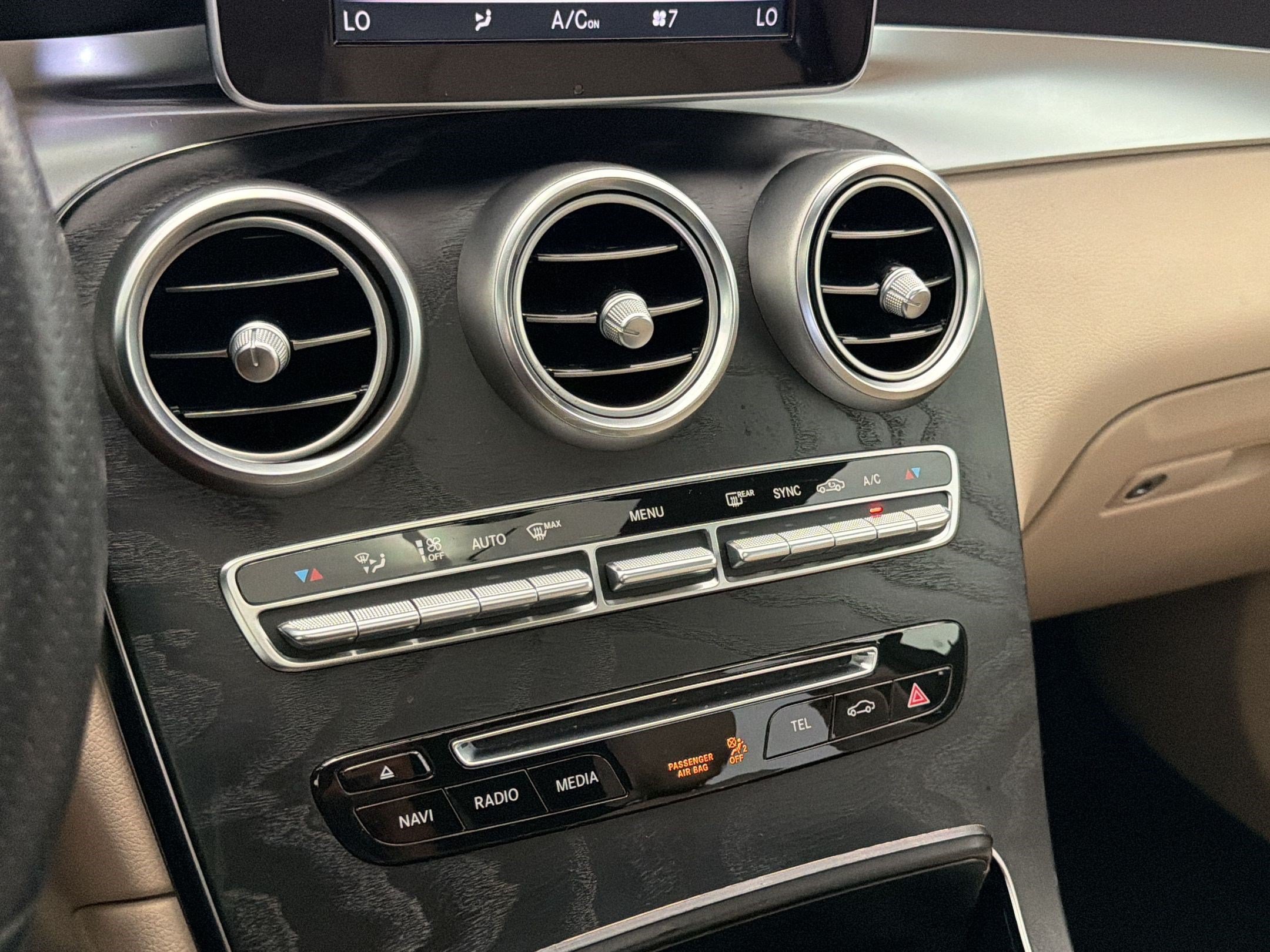 Used 2018 Mercedes-Benz GLC 300 4MATIC Coupe image 29