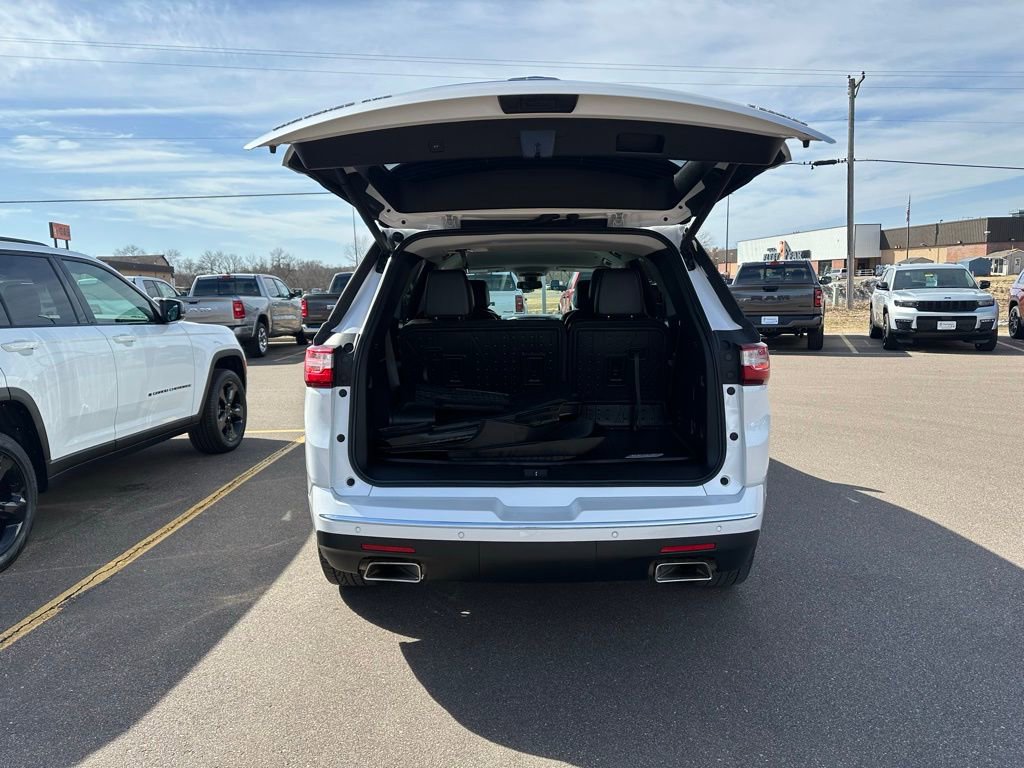 Used 2021 Chevrolet Traverse Premier w/ LPO, Floor Liner Package image 6