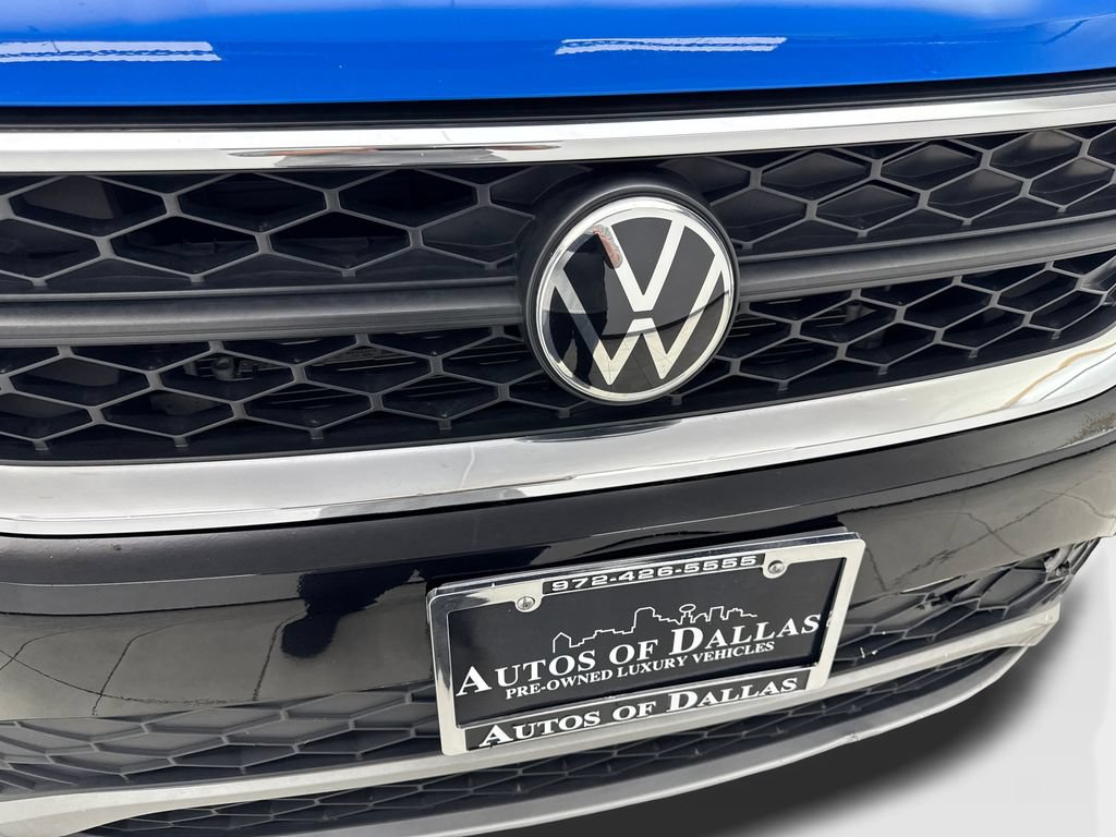Used 2022 Volkswagen Taos SE w/ Panoramic Sunroof Package AWD/4WD image 25