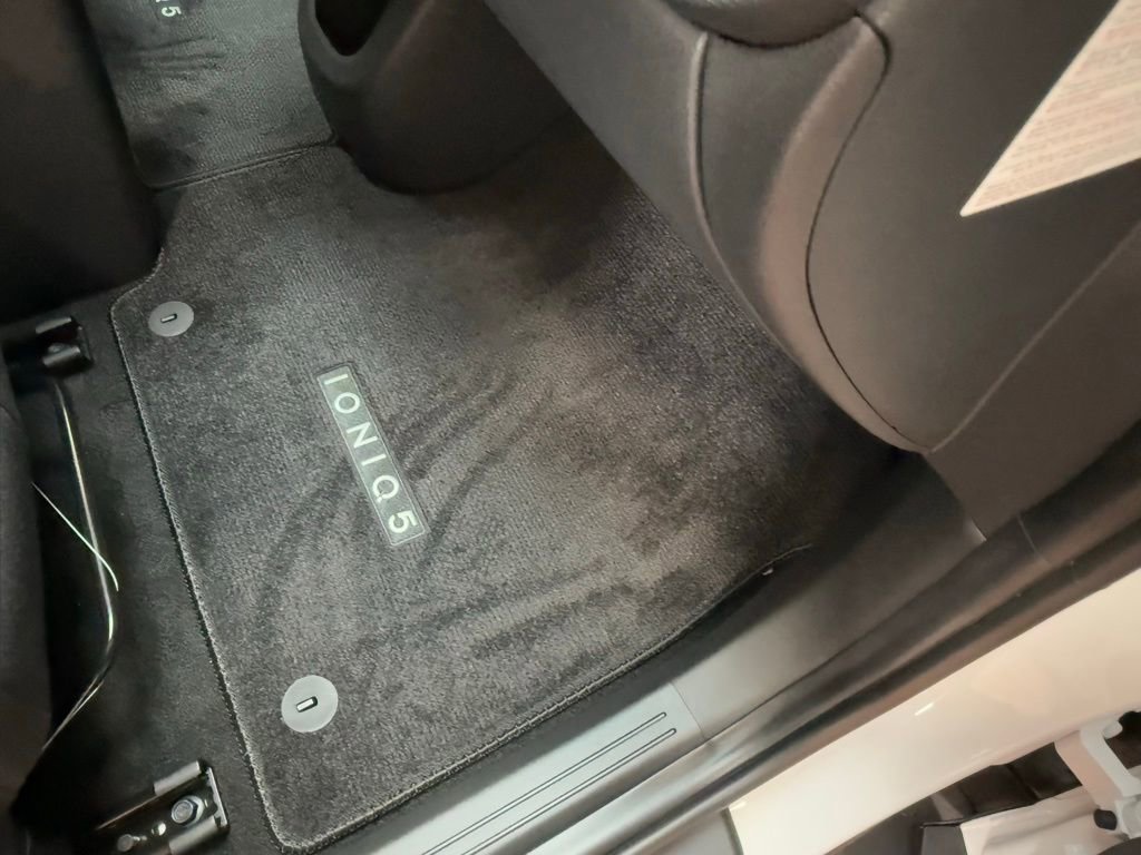 New 2026 Hyundai Ioniq 5 SE image 12