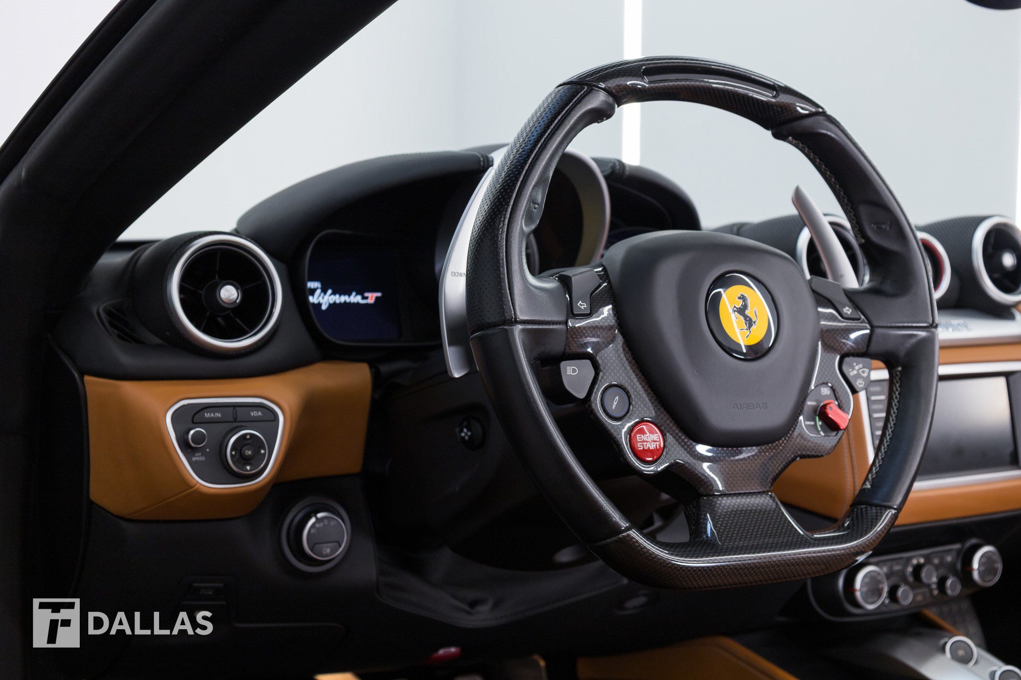 Used 2017 Ferrari California T RWD image 30