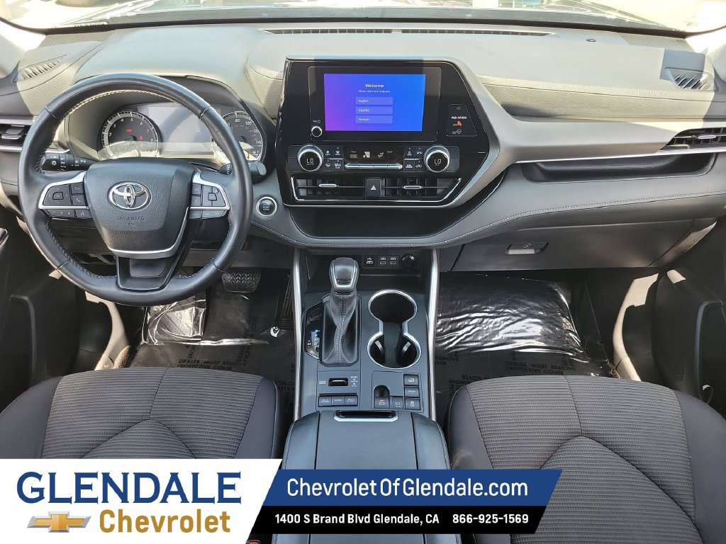 Used 2024 Toyota Highlander LE AWD/4WD image 22