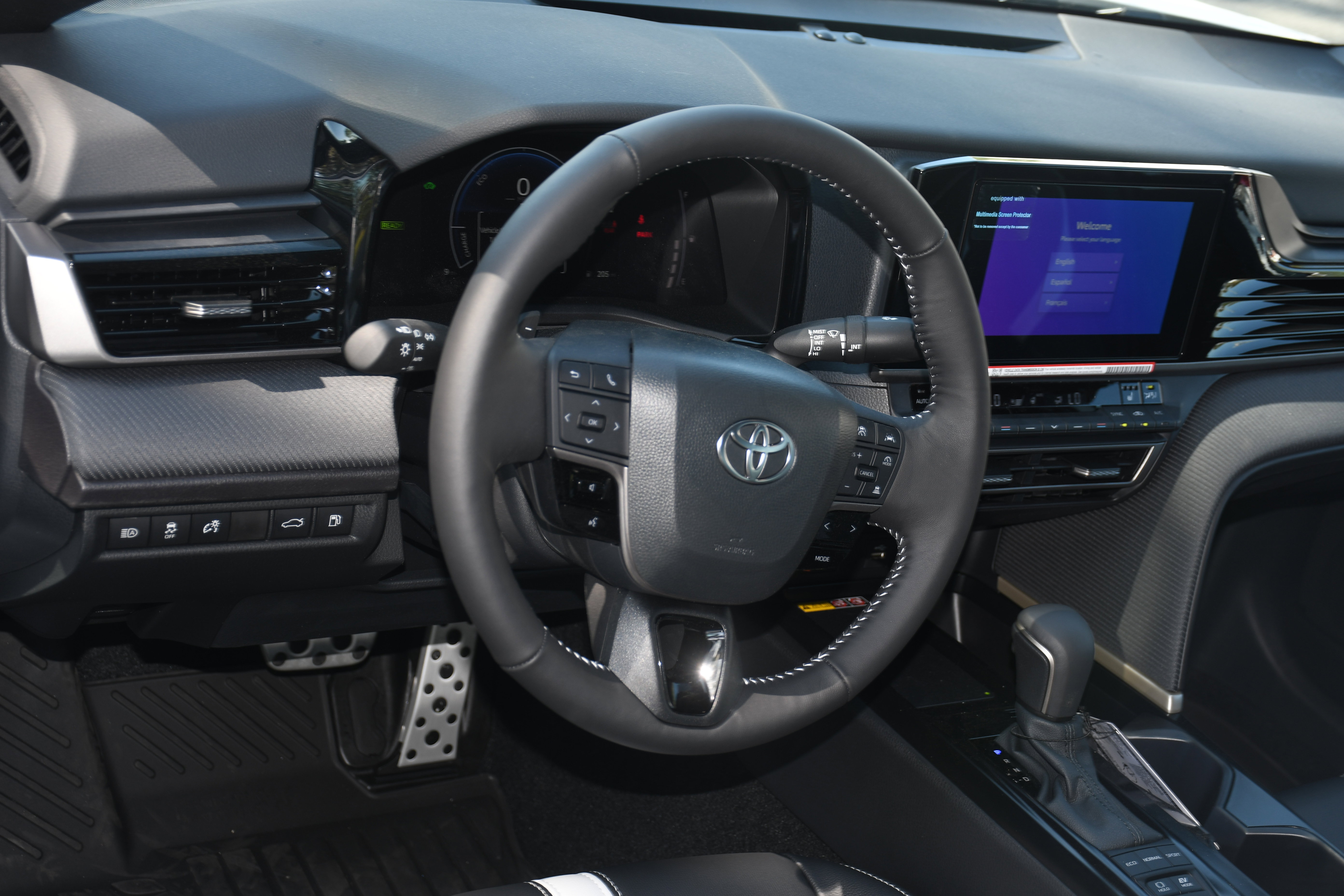 New 2026 Toyota Camry Hybrid FWD image 5