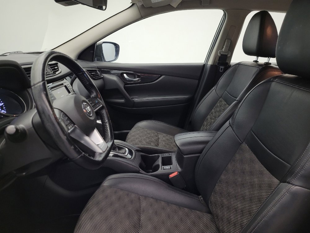 Used 2022 Nissan Rogue Sport SV w/ Technology Package FWD image 17