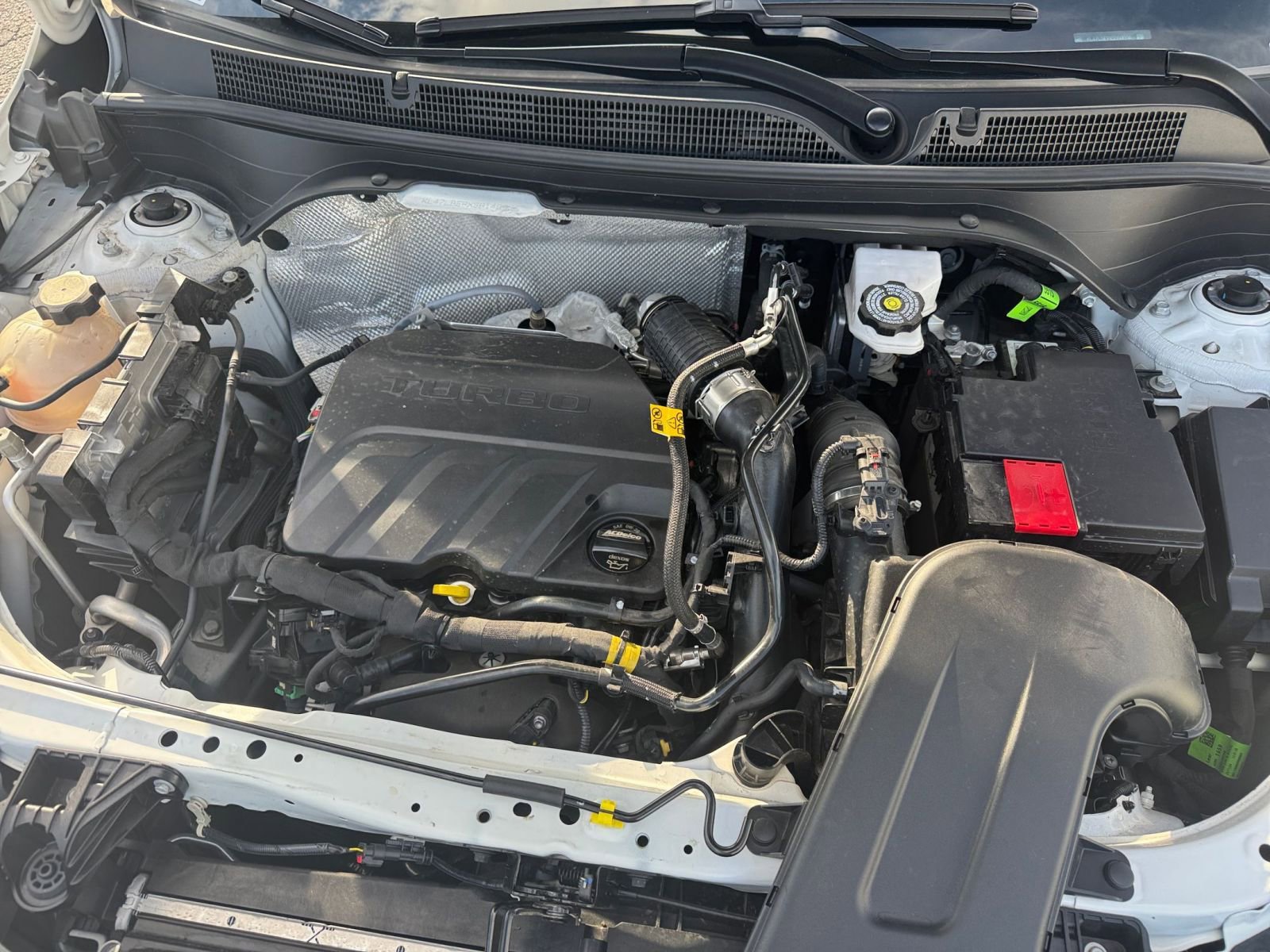 Used 2025 Buick Envista Sport Touring image 30