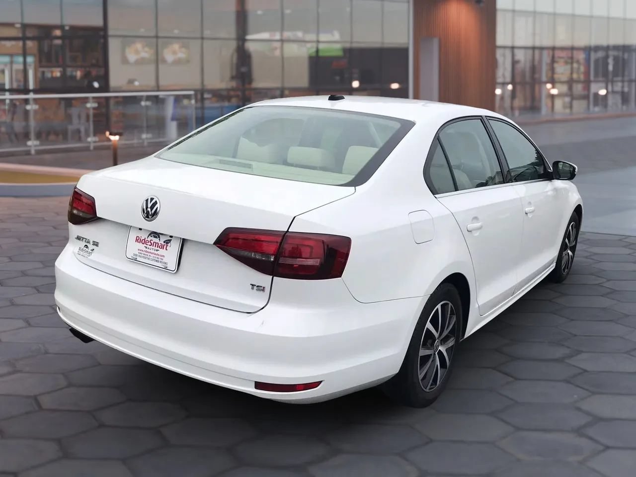 Used 2017 Volkswagen Jetta SE FWD image 11