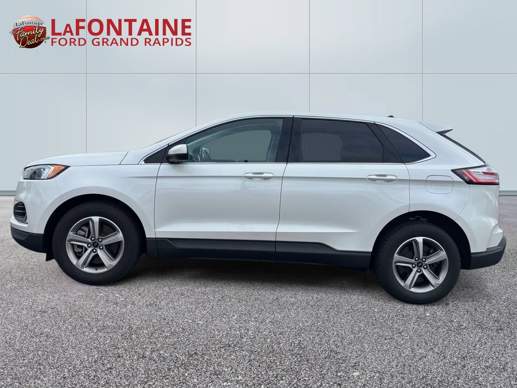Used 2023 Ford Edge SEL w/ Convenience Package AWD/4WD image 4