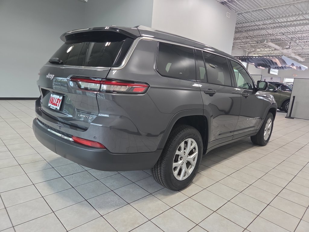 Used 2023 Jeep Grand Cherokee L Limited AWD/4WD image 8