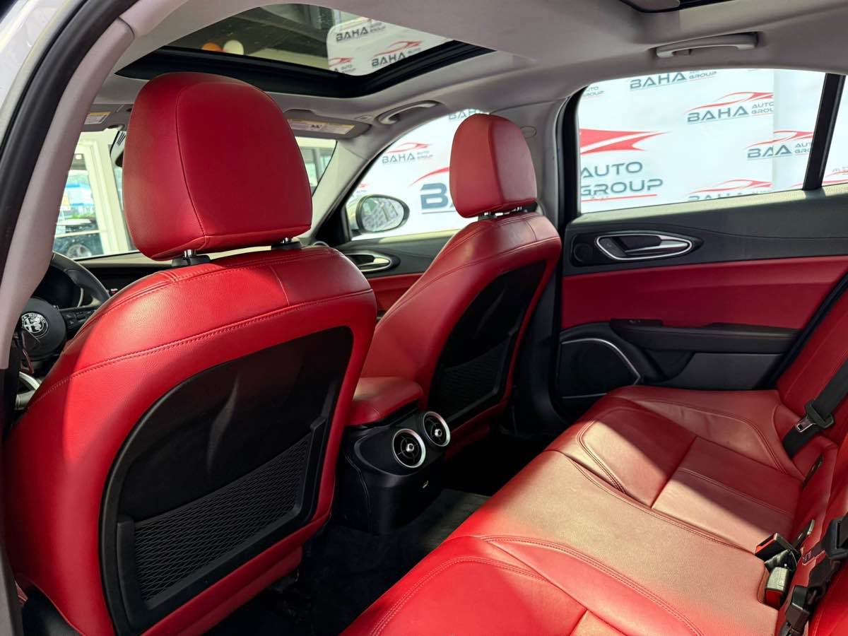 Used 2021 Alfa Romeo Giulia Sprint w/ Sun & Sound Package image 20