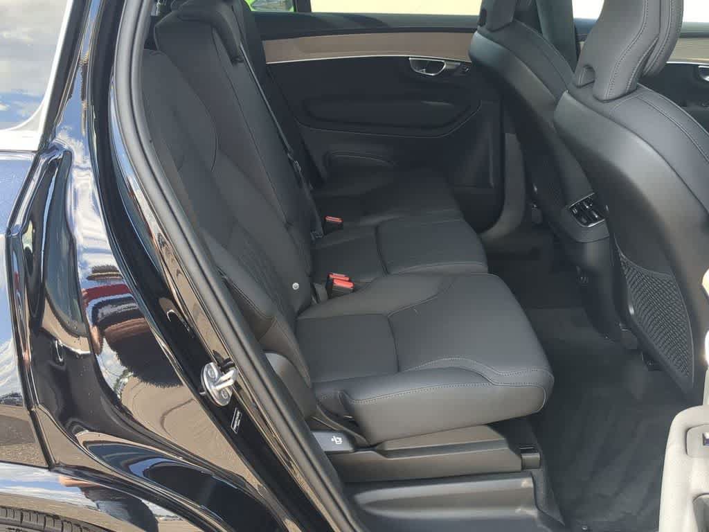 Certified 2026 Volvo XC90 B6 Plus AWD/4WD image 19
