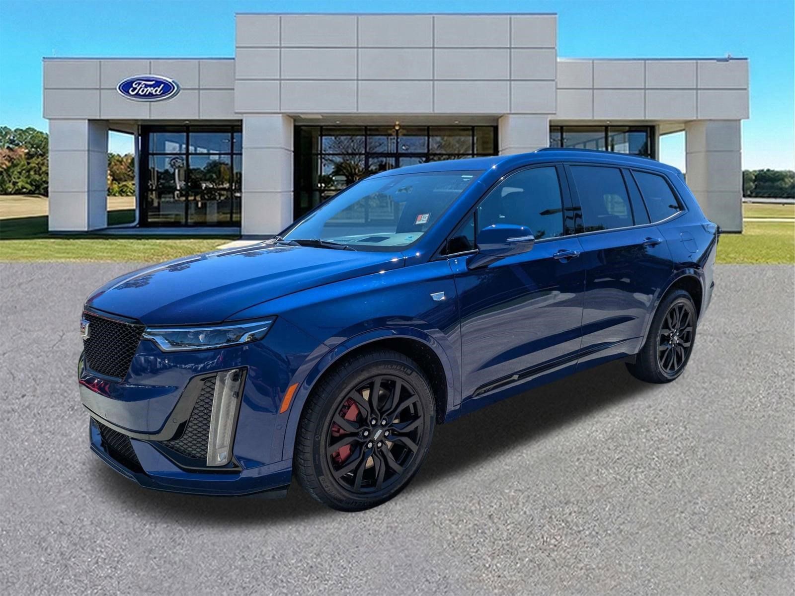 Used 2024 Cadillac XT6 Sport w/ Platinum Package AWD/4WD image 4
