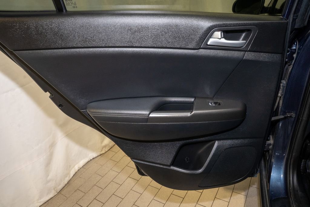 Used 2017 Kia Sportage EX image 9