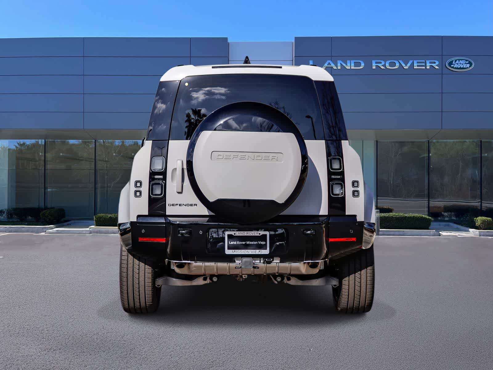 New 2026 Land Rover Defender 110 X-Dynamic SE AWD/4WD image 5