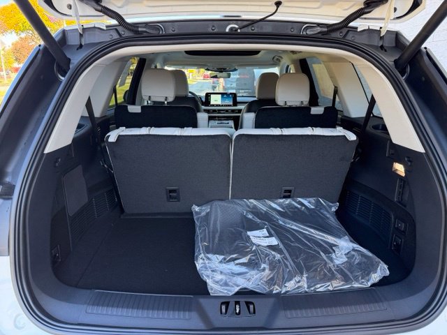 New 2027 Lincoln Aviator Reserve AWD/4WD image 24